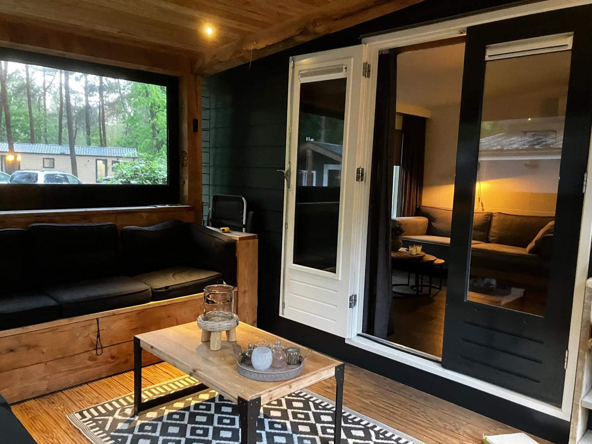 Chalet Bosrijk Midden In De Natuur-Eten&Drinken-Activiteiten-Ontspanning-En Nog Veel Meer Hoenderloo Exteriér fotografie